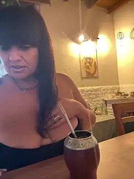 Snapshot of Sensualmente333 chatting on May 2026 11:49:02 AM Sensualmente333 online show from May 2026 11:49:02 AM