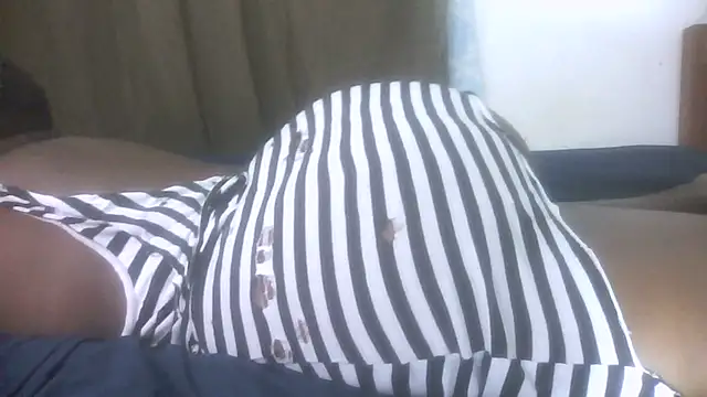 Snapshot of Horny_wifey254 chatting on February 2025 03:38:01 PM Horny wifey254 online show from February 2025 03:38:01 PM