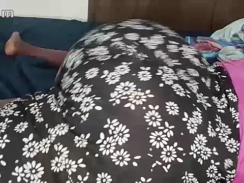 Snapshot of Horny_wifey254 chatting on March 2025 07:10:01 AM Horny wifey254 online show from March 2025 07:10:01 AM