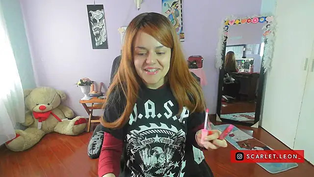 Scarletleon77 online show from March 2025 03:18:02 PM