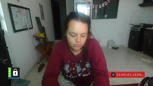 Scarletleon77 online show from February 2026 02:01:02 PM