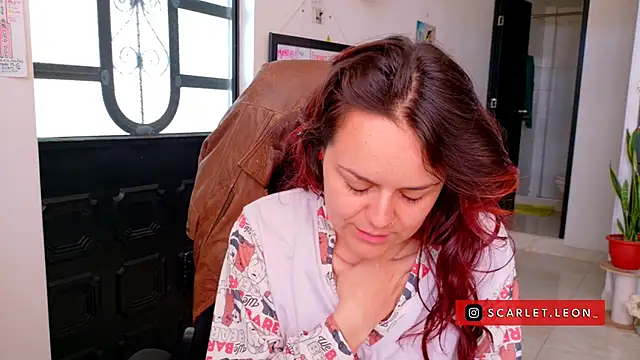 Snapshot of Scarletleon77 chatting on June 2026 03:54:01 PM Scarletleon77 online show from June 2026 03:54:01 PM