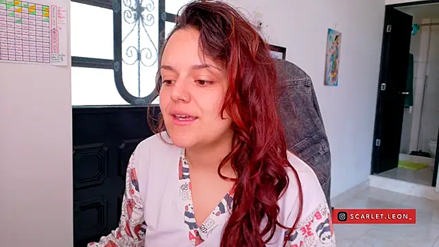 Snapshot of Scarletleon77 chatting on July 2026 02:43:02 PM Scarletleon77 online show from July 2026 02:43:02 PM