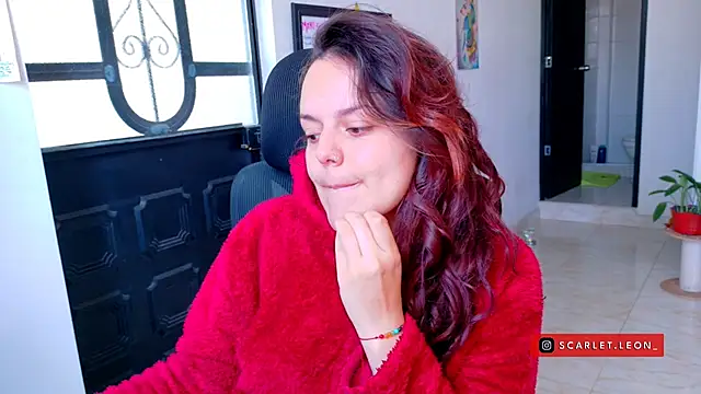 Snapshot of Scarletleon77 chatting on July 2026 02:34:01 PM Scarletleon77 online show from July 2026 02:34:01 PM