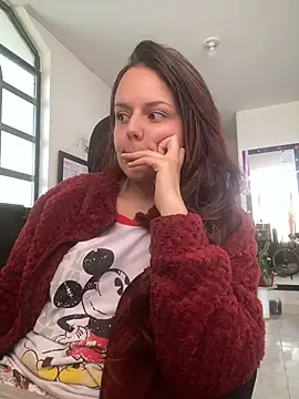 Snapshot of Scarletleon77 chatting on July 2026 04:27:02 PM Scarletleon77 online show from July 2026 04:27:02 PM