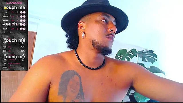 yosoy enzo2020 online show from February 2025 05:39:02 PM