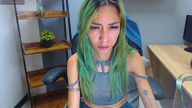 Erika Stevens online show from November 2025 12:11:02 AM