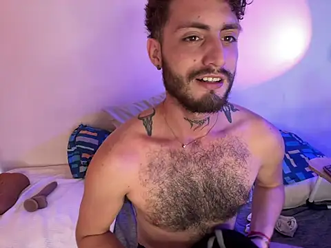 axel giracr online show from December 2024 08:15:01 PM