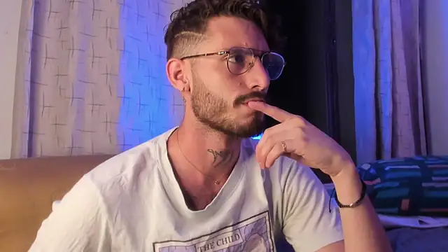 axel giracr online show from January 2025 12:59:01 AM