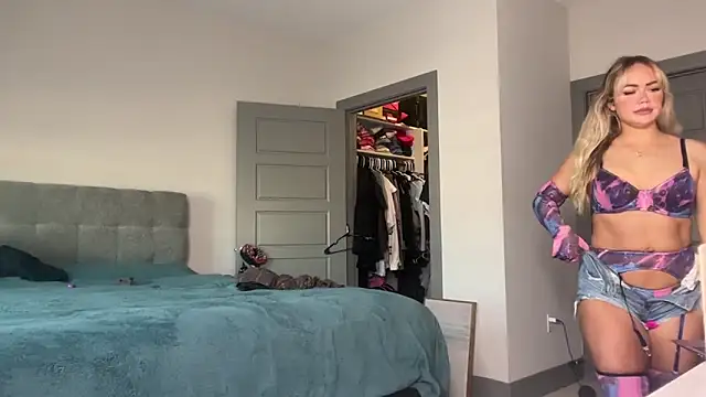 ElenaErickson online show from December 2024 10:45:01 PM