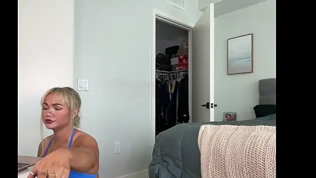 ElenaErickson online show from April 2026 08:53:02 PM