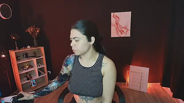  WednesdayFriday  online show from September 2025 11:39:02 PM