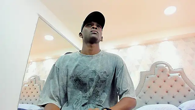 JacksonMuller  online show from December 2024 11:32:02 AM