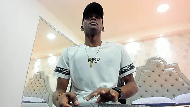 JacksonMuller  online show from December 2024 12:12:02 PM