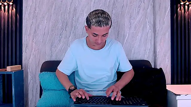 jeic 18 online show from November 2025 07:34:02 PM