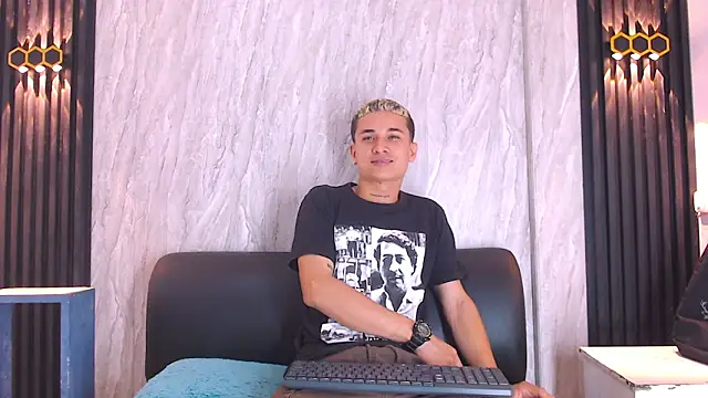 jeic 18 online show from November 2025 07:02:01 PM