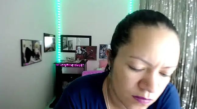 Cristal w online show from March 2025 07:28:02 PM