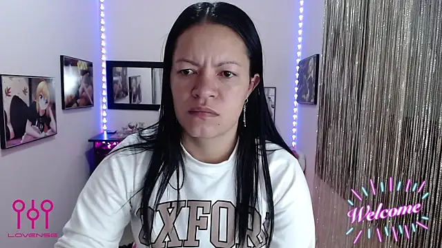 Cristal w online show from October 2025 12:47:01 PM