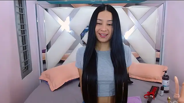 Snapshot of Lila_Pinky chatting on February 2025 01:59:01 PM Lila Pinky online show from February 2025 01:59:01 PM