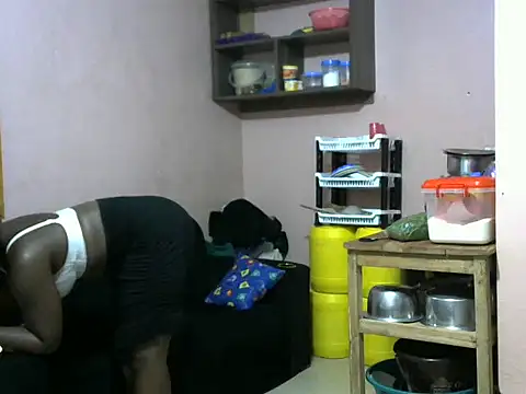 slender-qwene online show from October 2025 05:04:02 PM