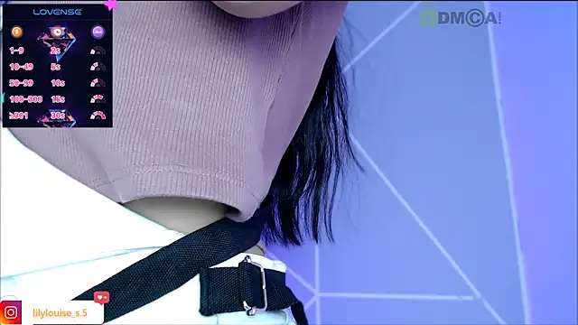 lilylouisee online show from February 2026 06:52:02 PM