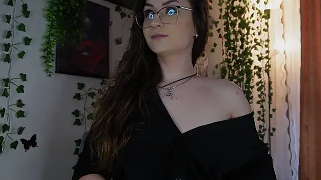 NaughtYHomemadE online show from February 2025 12:22:02 PM