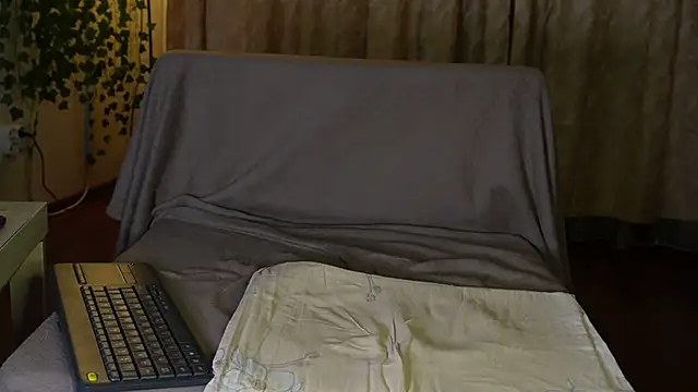 NaughtYHomemadE online show from March 2025 08:14:02 PM