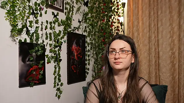 NaughtYHomemadE online show from October 2025 08:26:01 PM