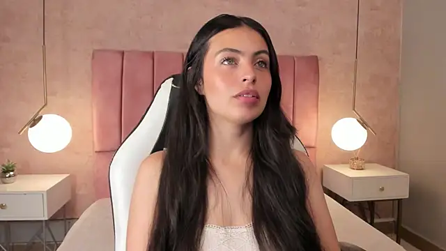 magic fernanda online show from February 2025 09:33:02 PM