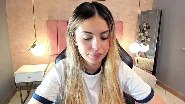 magic fernanda online show from October 2025 09:57:01 PM