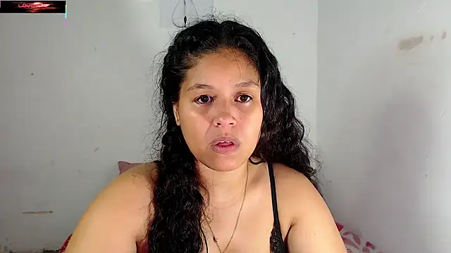Snapshot of Hazel_donna chatting on June 2026 05:08:01 AM Hazel donna online show from June 2026 05:08:01 AM