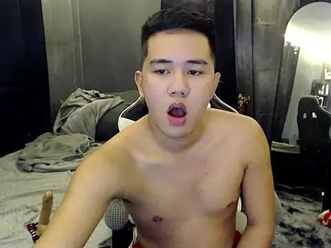 xgregor07 online show from November 2025 12:16:02 PM