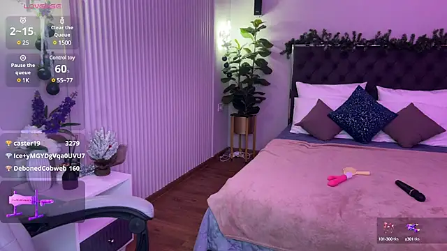 XtraHotX online show from January 2025 07:21:02 AM