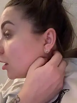 ellie ssexy online show from March 2026 09:17:01 PM