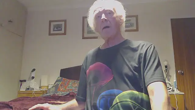 WaverlyKernow online show from December 2024 08:11:01 PM