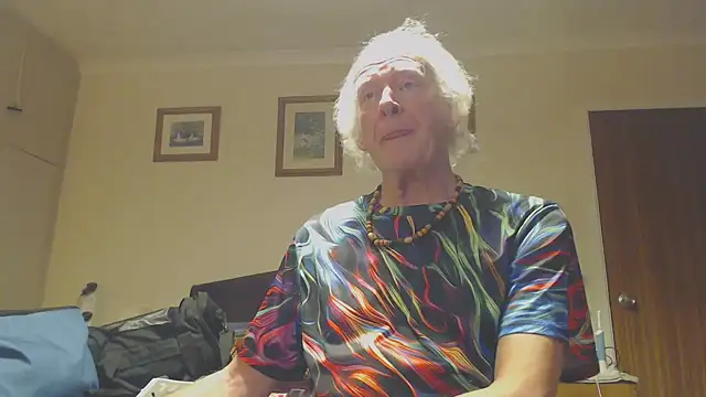 WaverlyKernow online show from December 2024 01:11:02 AM