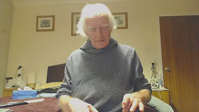 WaverlyKernow online show from January 2025 10:06:01 PM