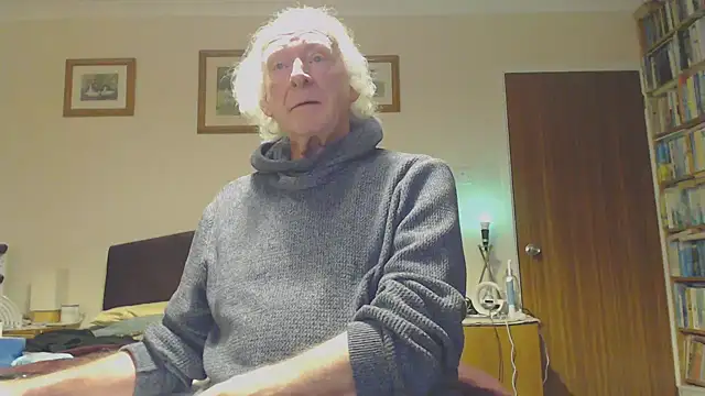 WaverlyKernow online show from January 2025 09:32:01 PM