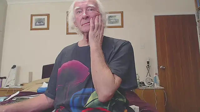 WaverlyKernow online show from January 2025 10:20:02 AM