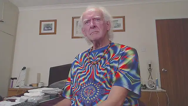 WaverlyKernow online show from February 2025 12:34:02 PM