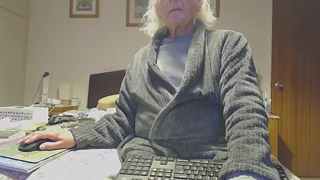 WaverlyKernow online show from September 2025 06:53:01 PM