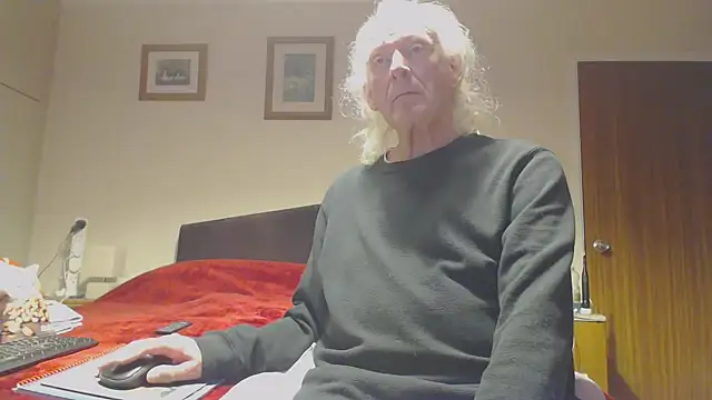 WaverlyKernow online show from December 2025 03:38:02 PM