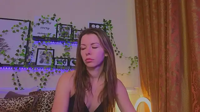 Real Tini online show from January 2025 01:02:02 PM