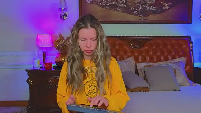 Real Tini online show from November 2025 06:35:02 AM