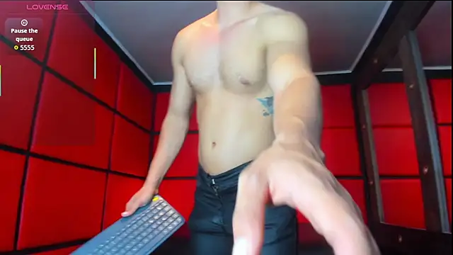 ElianFoxter online show from July 2026 11:10:02 PM