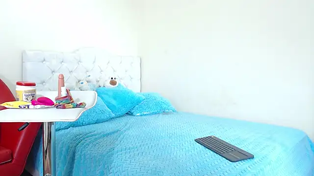 luna hoott online show from March 2025 07:53:01 PM