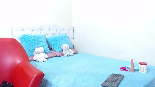 luna hoott online show from March 2025 04:47:02 PM