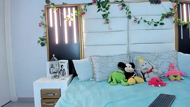 Snapshot of pretty_ariiel chatting on February 2025 04:05:01 AM pretty ariiel online show from February 2025 04:05:01 AM