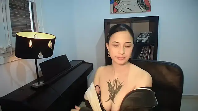 Windy butterfly online show from September 2025 03:59:02 PM