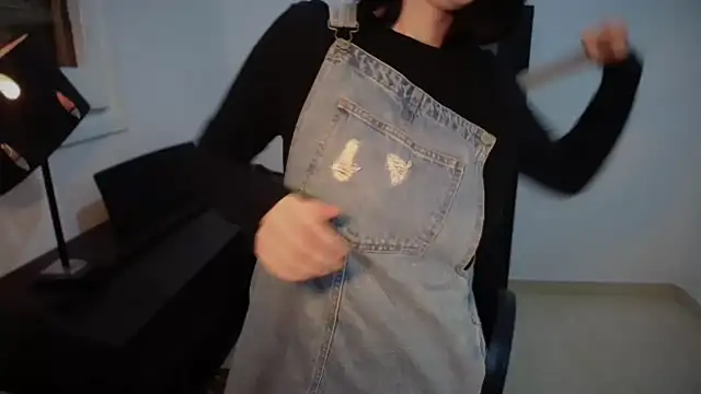 Windy butterfly online show from October 2025 06:40:01 PM